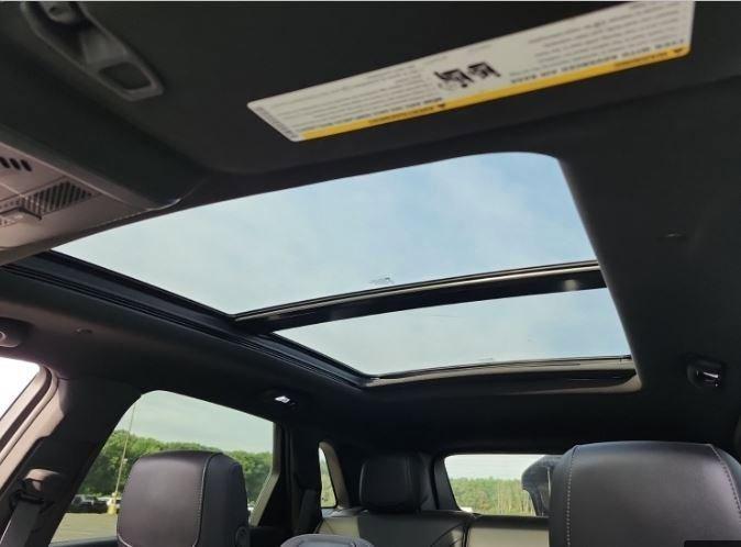 used 2022 Cadillac XT5 car, priced at $31,856