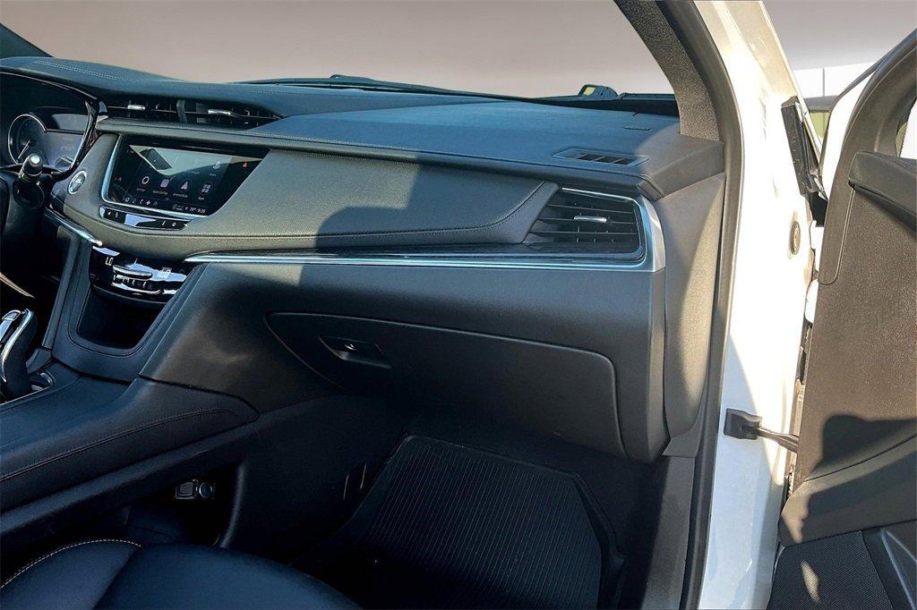 used 2022 Cadillac XT5 car, priced at $29,303