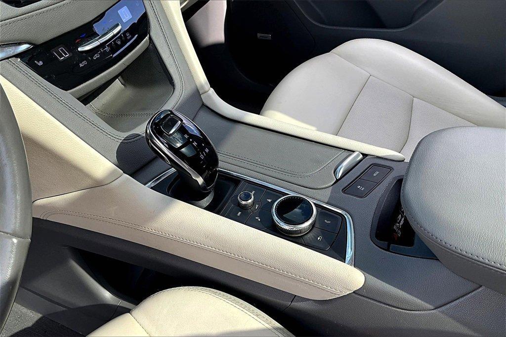 used 2021 Cadillac XT5 car, priced at $29,025