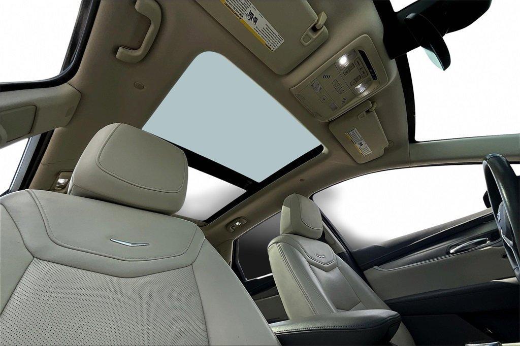 used 2021 Cadillac XT5 car, priced at $29,025