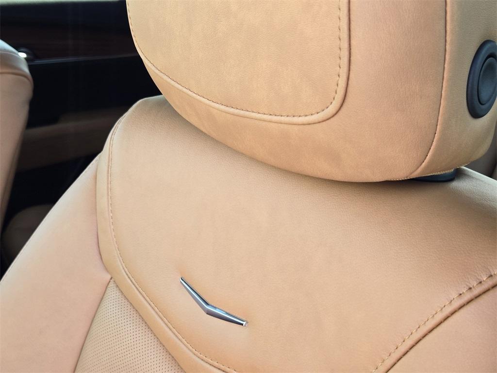 new 2025 Cadillac XT5 car, priced at $58,485