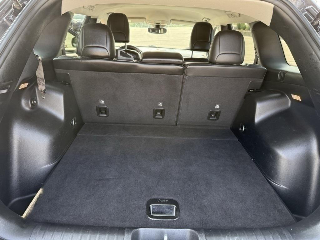 used 2021 Jeep Cherokee car, priced at $16,912