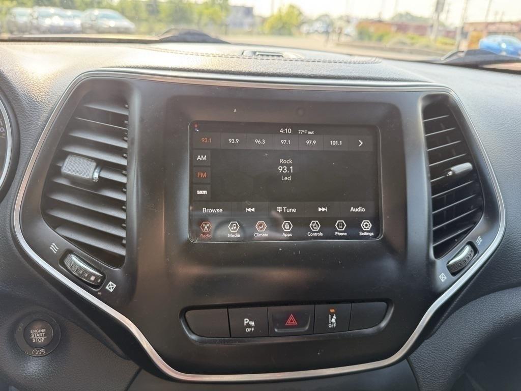 used 2021 Jeep Cherokee car, priced at $18,995
