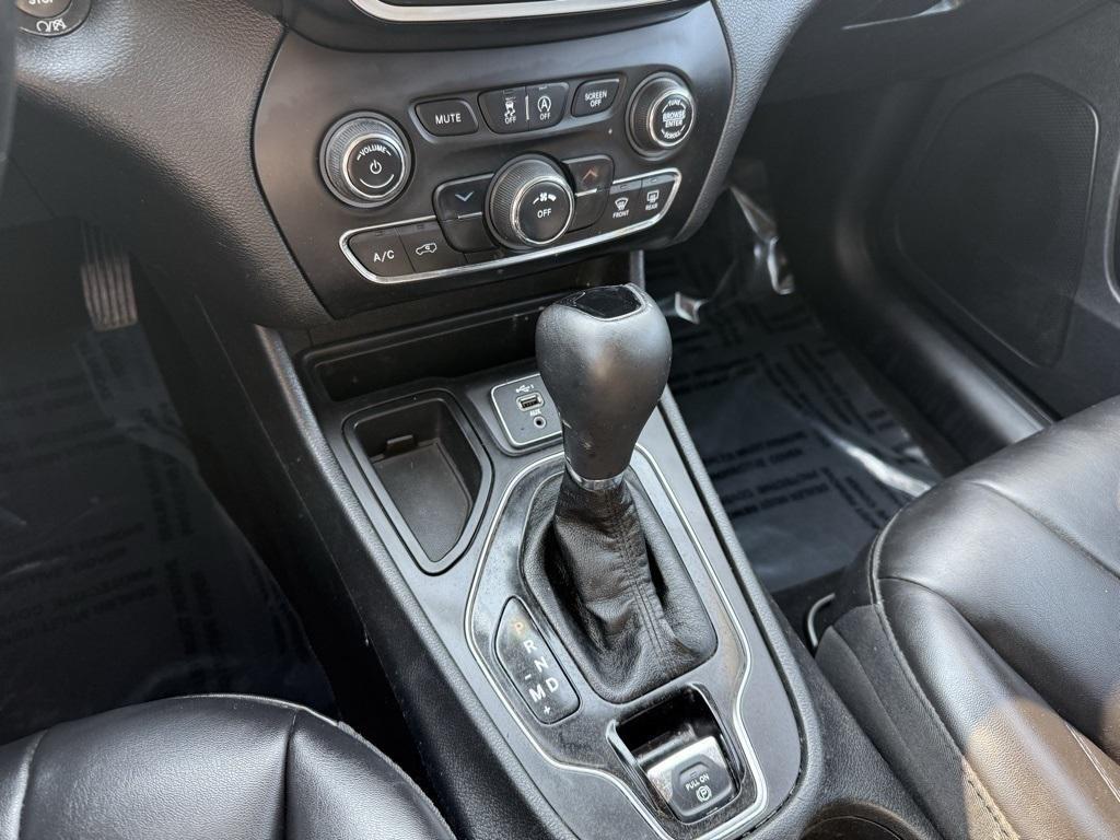 used 2021 Jeep Cherokee car, priced at $16,912