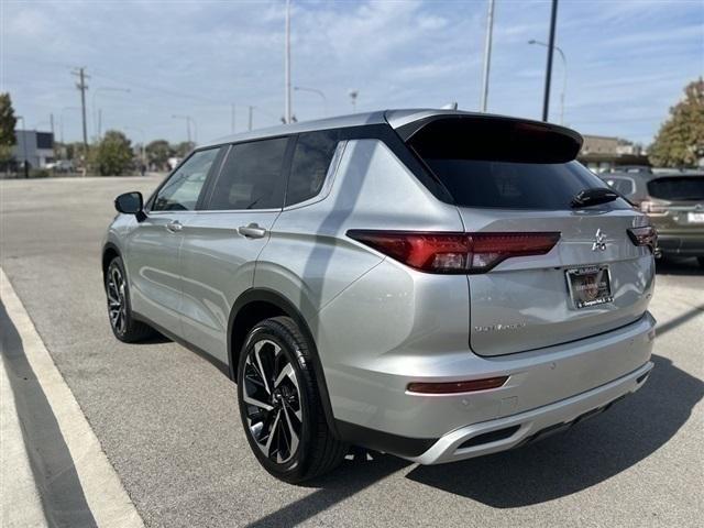 used 2024 Mitsubishi Outlander car, priced at $24,934