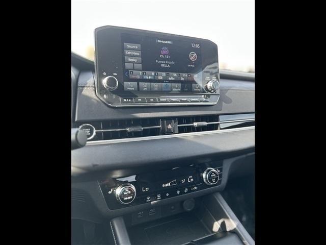 used 2024 Mitsubishi Outlander car, priced at $24,934