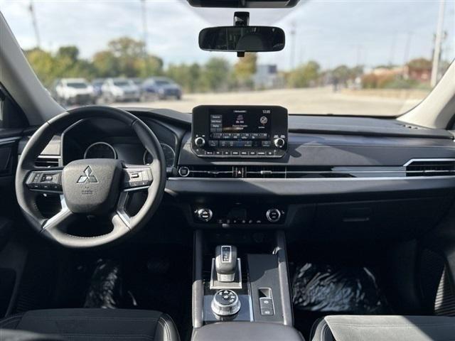 used 2024 Mitsubishi Outlander car, priced at $24,934