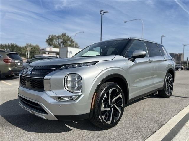 used 2024 Mitsubishi Outlander car, priced at $24,934