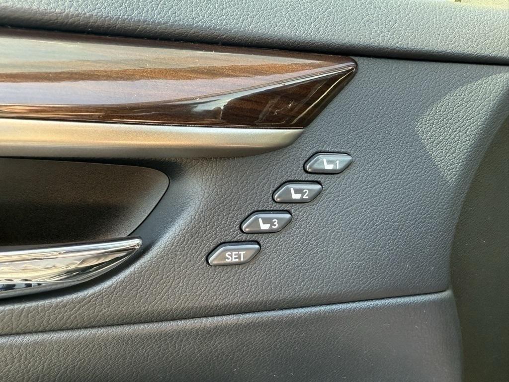 used 2016 Lexus ES 350 car, priced at $16,714