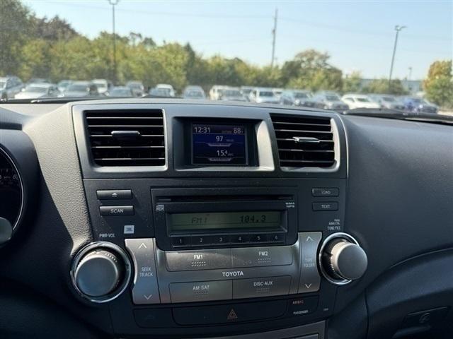 used 2008 Toyota Highlander car, priced at $9,995