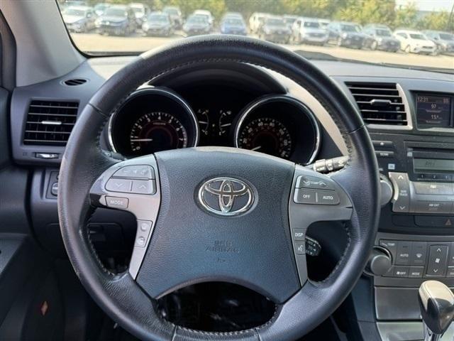 used 2008 Toyota Highlander car, priced at $9,995