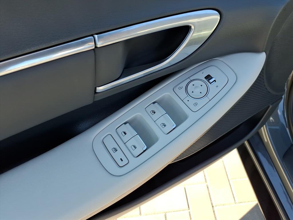 used 2023 Hyundai Sonata car, priced at $22,331