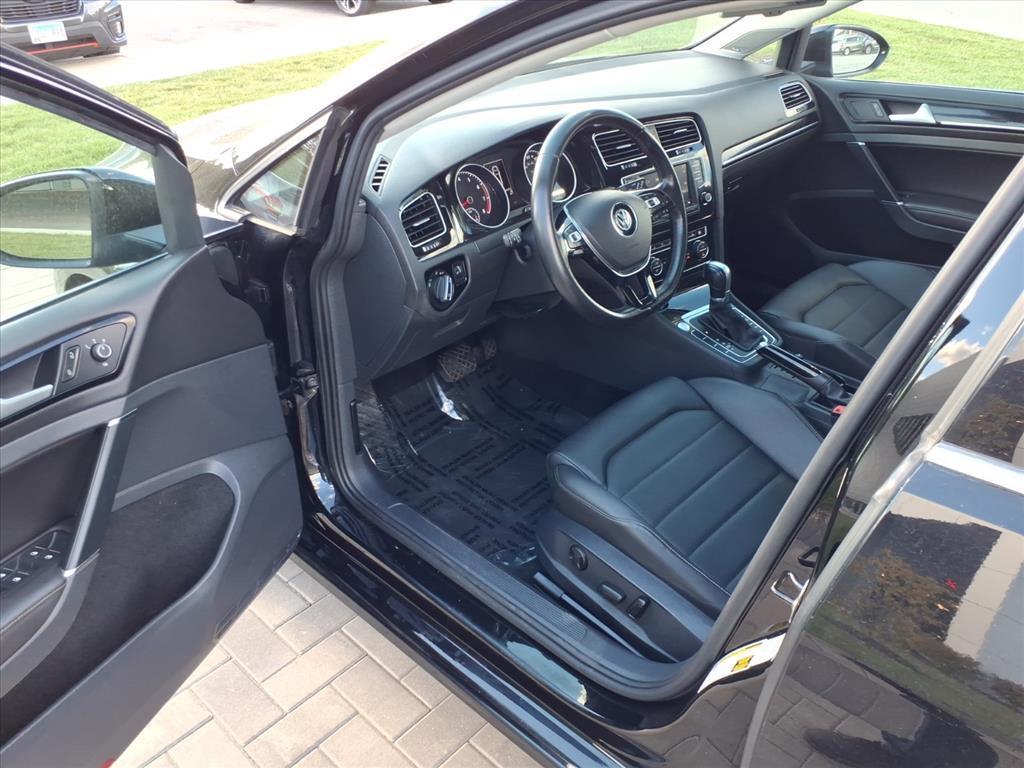 used 2016 Volkswagen Golf SportWagen car, priced at $11,548