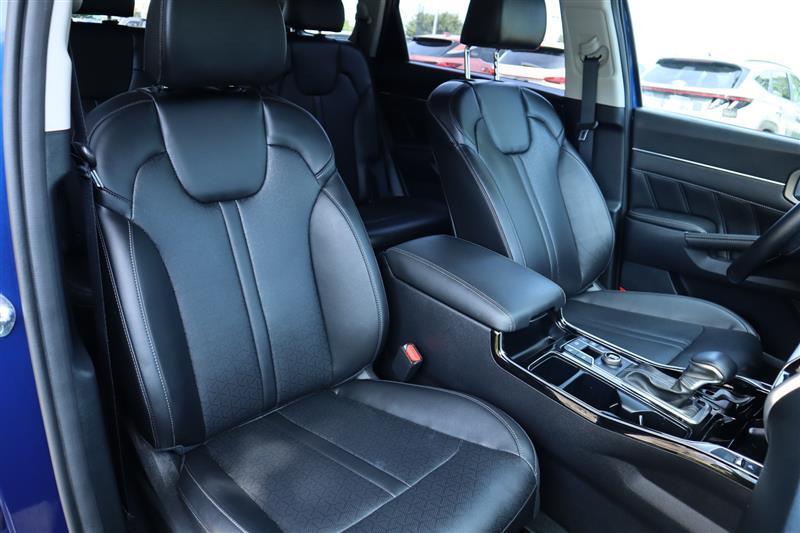 used 2023 Kia Sorento car, priced at $29,995