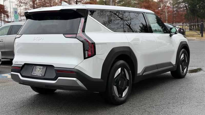 used 2024 Kia EV9 car, priced at $33,995