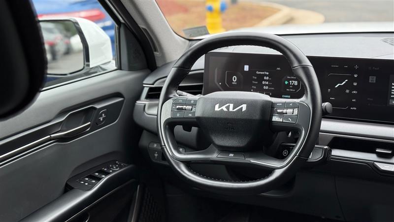 used 2024 Kia EV9 car, priced at $33,995