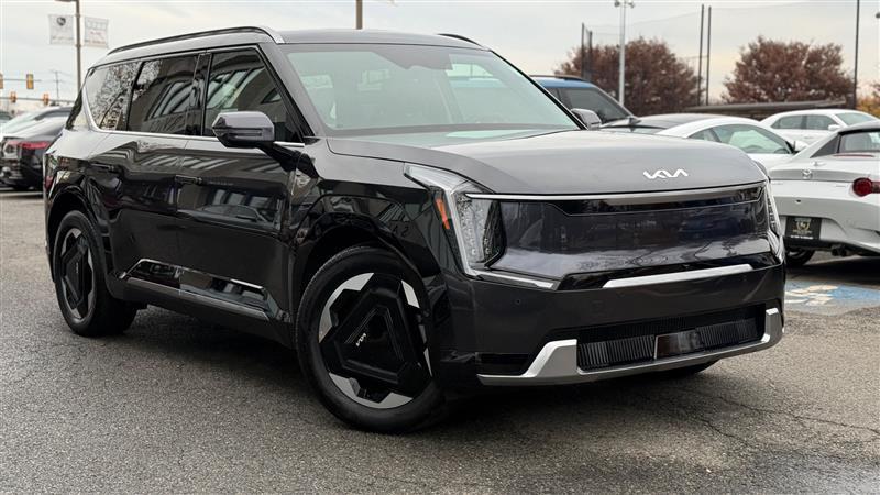 used 2024 Kia EV9 car, priced at $40,995