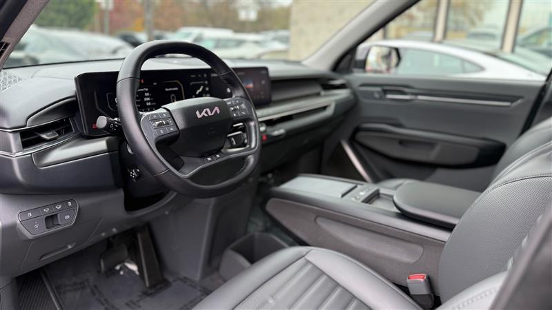 used 2024 Kia EV9 car, priced at $40,995