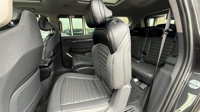 used 2024 Kia EV9 car, priced at $40,995