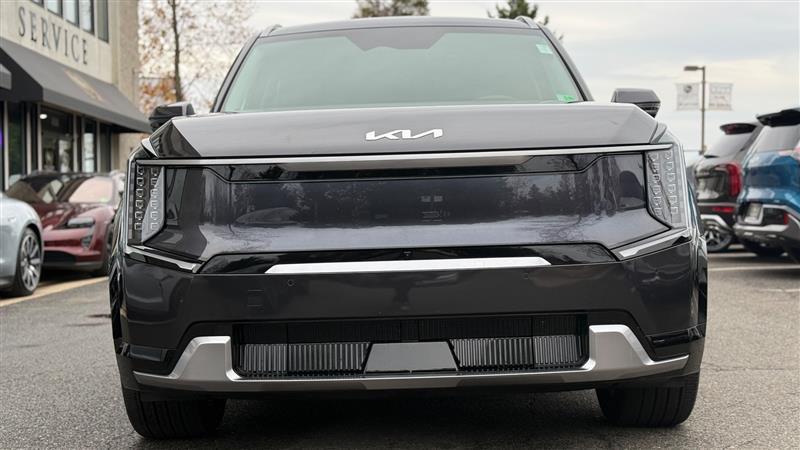 used 2024 Kia EV9 car, priced at $40,995