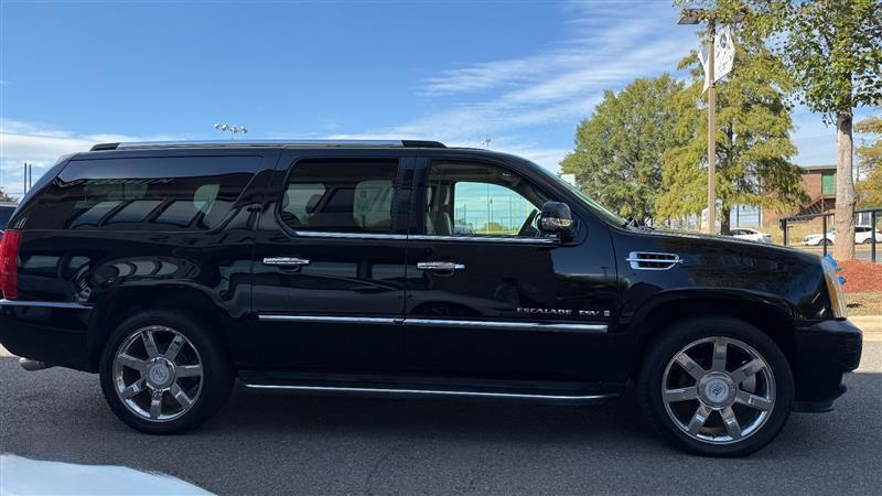 used 2009 Cadillac Escalade ESV car, priced at $7,500