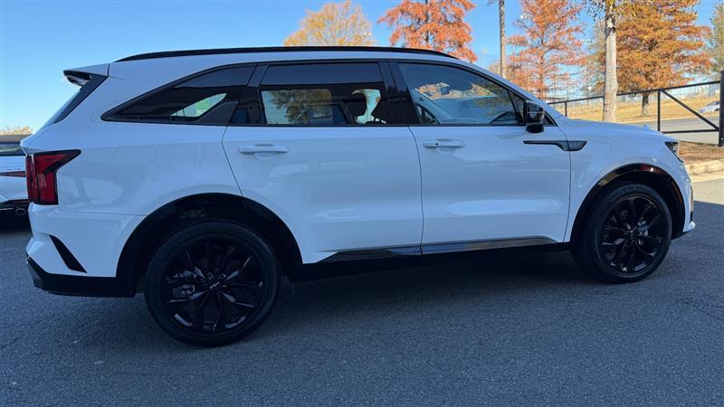 used 2023 Kia Sorento car, priced at $27,995