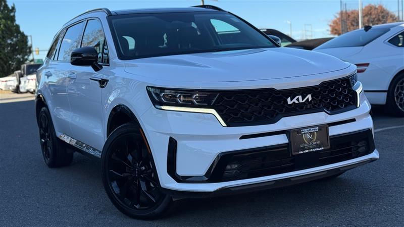 used 2023 Kia Sorento car, priced at $27,995