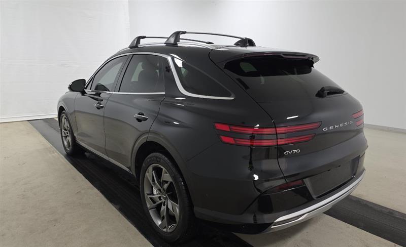 used 2024 Genesis Electrified GV70 car, priced at $38,995