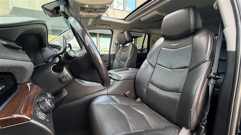 used 2020 Cadillac Escalade car, priced at $40,995