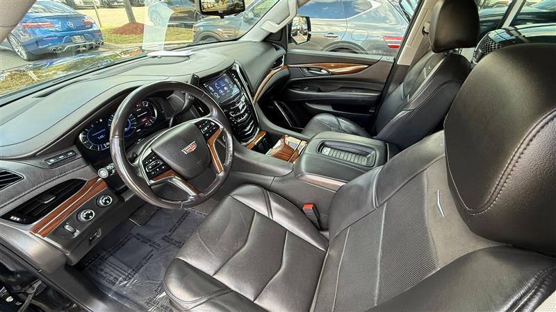 used 2020 Cadillac Escalade car, priced at $40,995