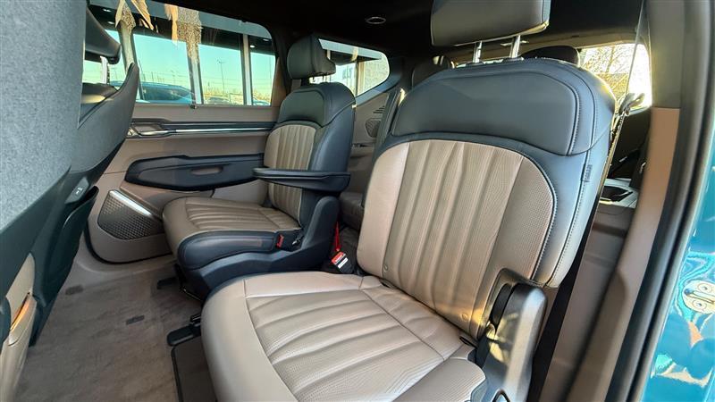 used 2024 Kia EV9 car, priced at $42,995