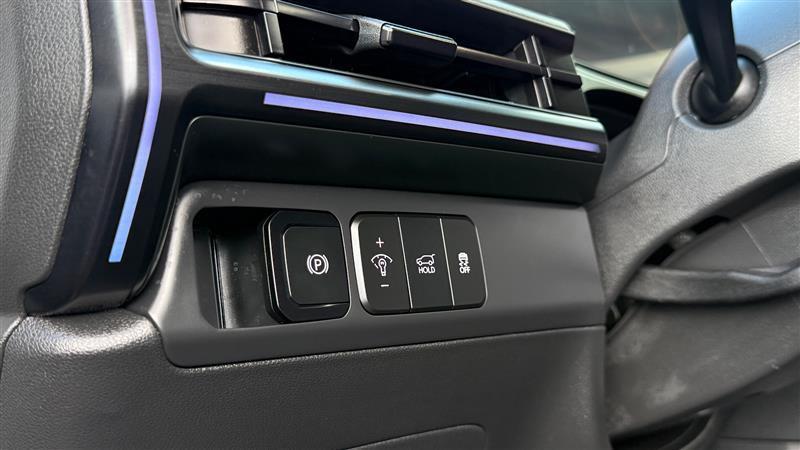 used 2024 Hyundai Santa Fe car, priced at $31,995