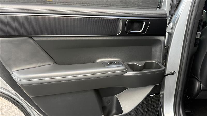 used 2024 Hyundai Santa Fe car, priced at $31,995