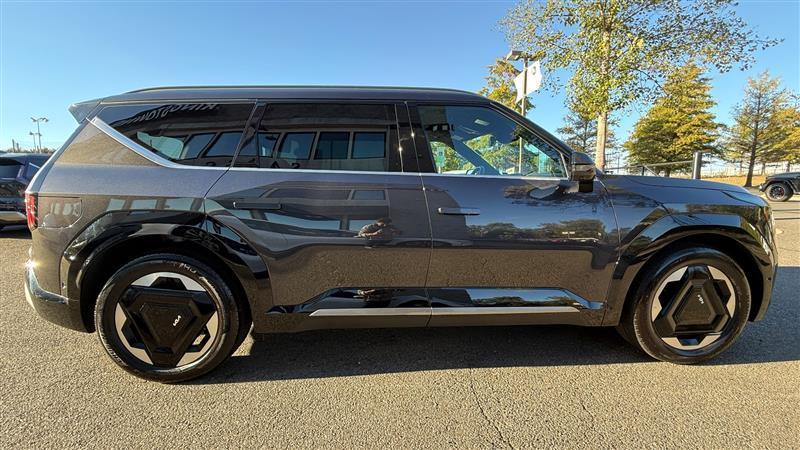 used 2024 Kia EV9 car, priced at $44,995