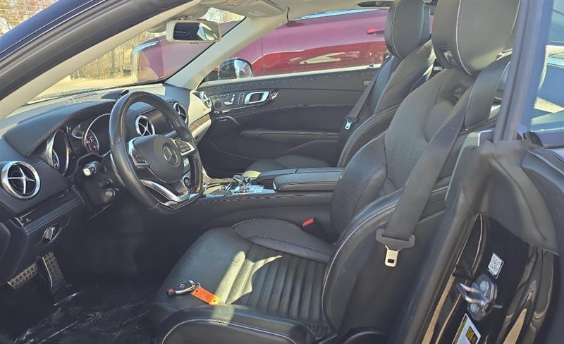 used 2019 Mercedes-Benz SL 550 car, priced at $61,995