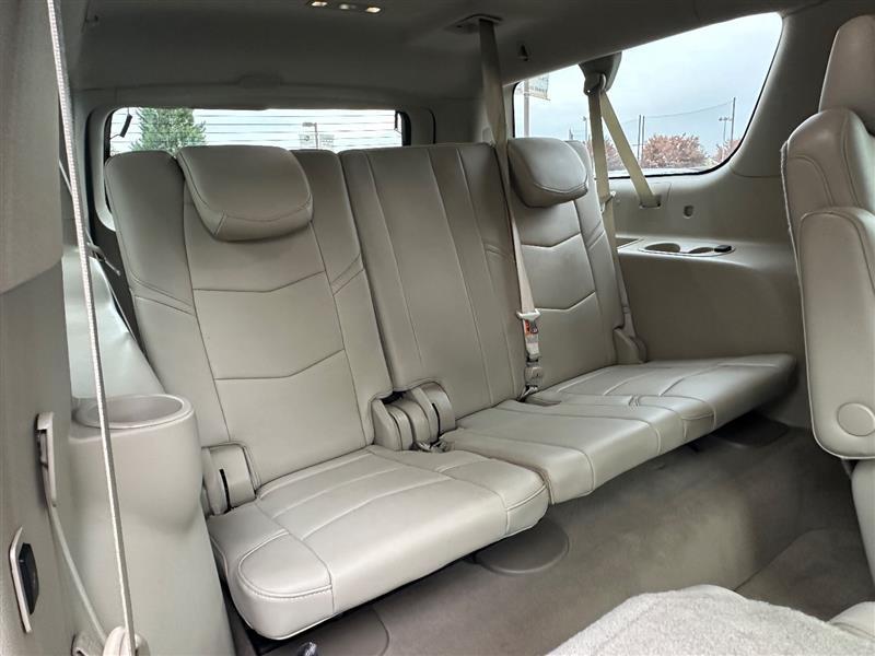 used 2020 Cadillac Escalade ESV car, priced at $38,995