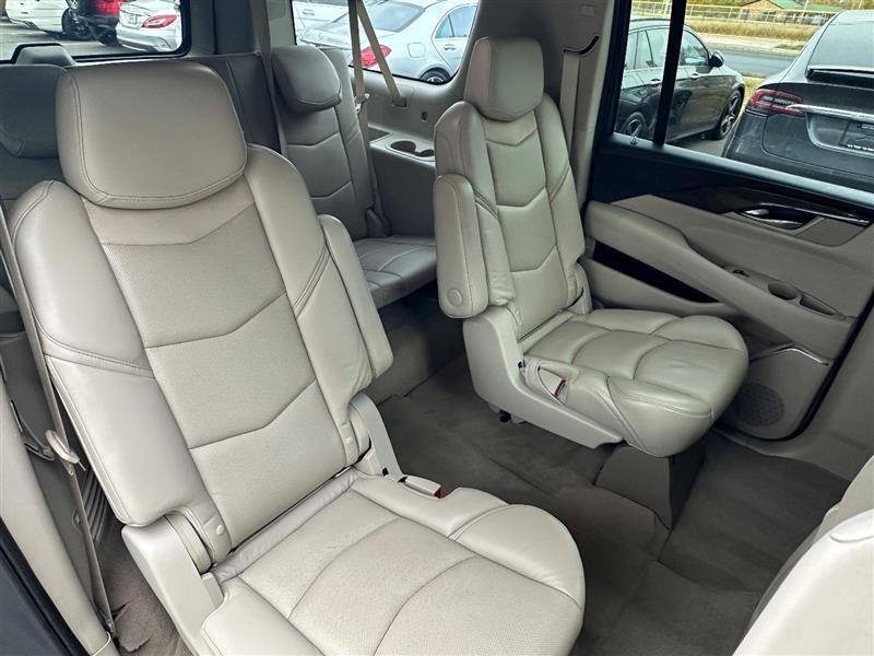 used 2020 Cadillac Escalade ESV car, priced at $38,995