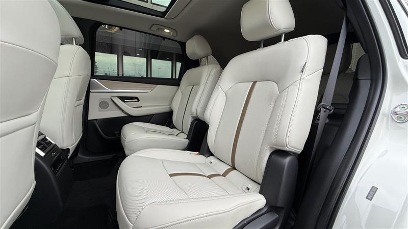 used 2024 Mazda CX-90 car, priced at $33,995