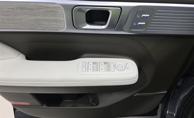 used 2025 Hyundai Santa Fe car, priced at $34,995