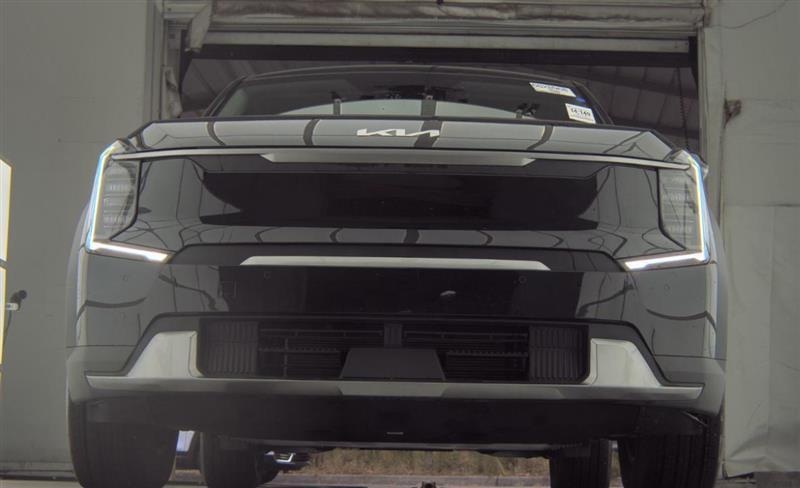 used 2024 Kia EV9 car, priced at $35,995