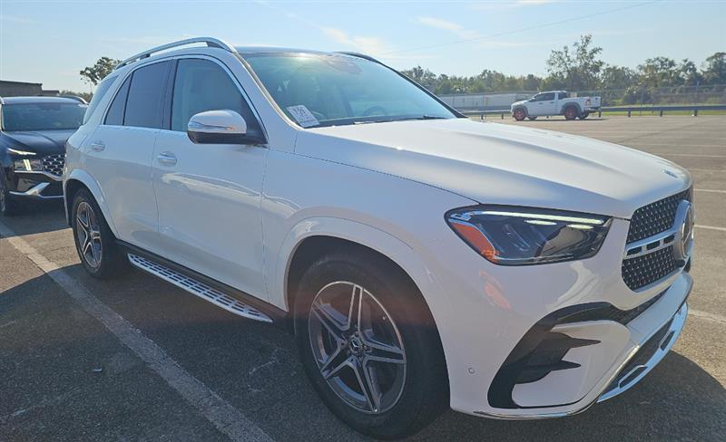 used 2024 Mercedes-Benz GLE 450 car, priced at $64,995