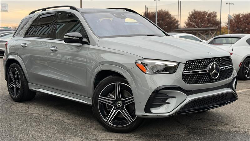 used 2024 Mercedes-Benz GLE 450 car, priced at $61,995