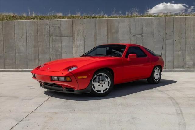 used 1984 Porsche 928 car