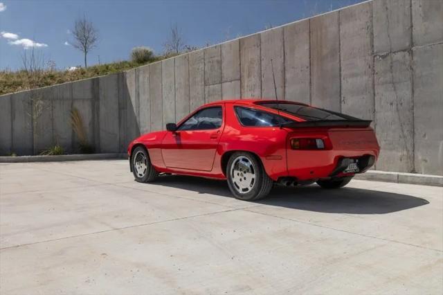 used 1984 Porsche 928 car