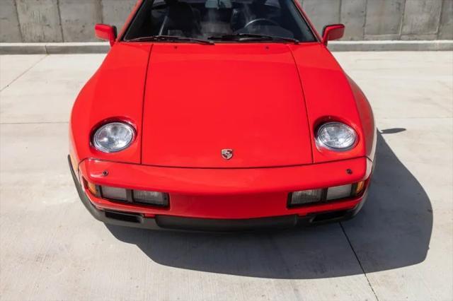 used 1984 Porsche 928 car