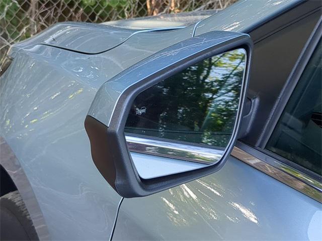 used 2022 Chevrolet Equinox car, priced at $23,148