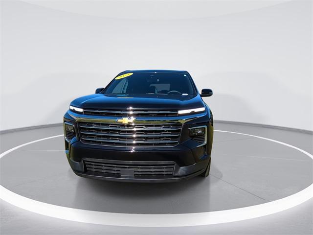 used 2025 Chevrolet Traverse car, priced at $37,497