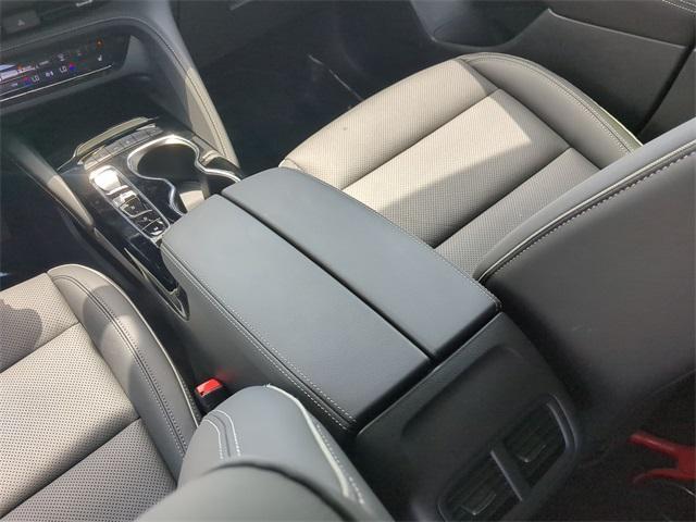 used 2023 Buick Envision car, priced at $29,450