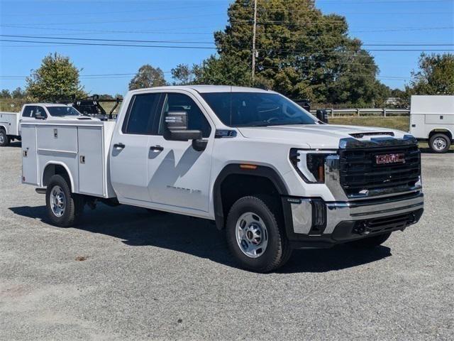 new 2025 GMC Sierra 2500 car, priced at $71,043