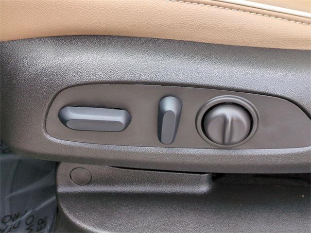 used 2023 Chevrolet Traverse car, priced at $36,119